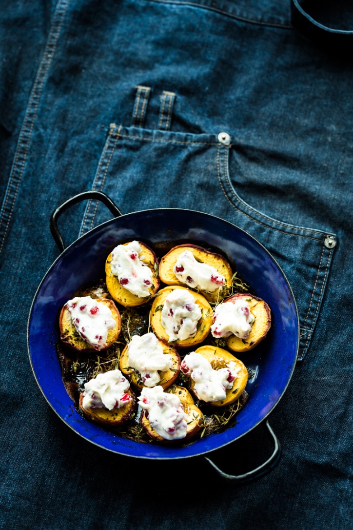 Rezept: Gebackene Nektarinen mit Beeren Topping