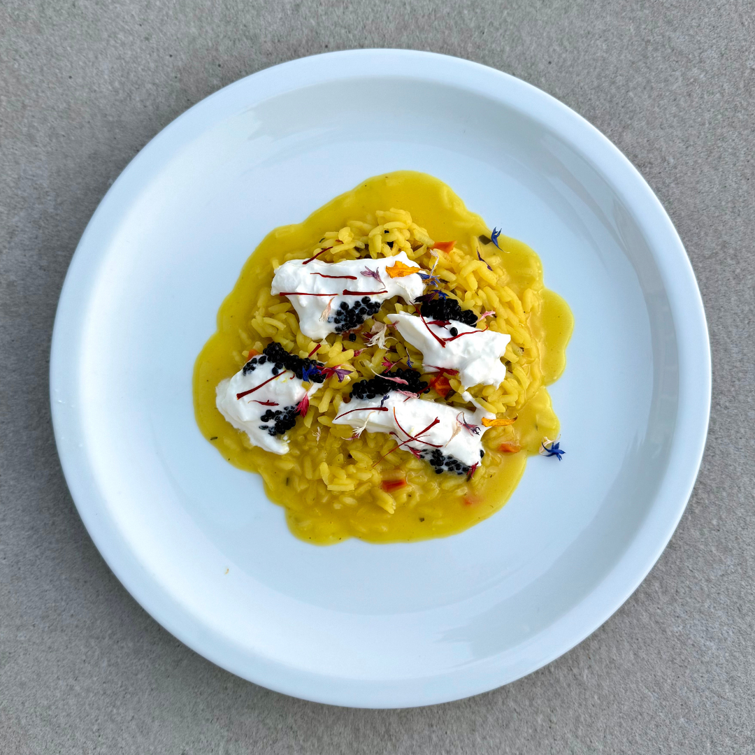 Safran-Risotto mit Trüffel-Perlage & Burrata