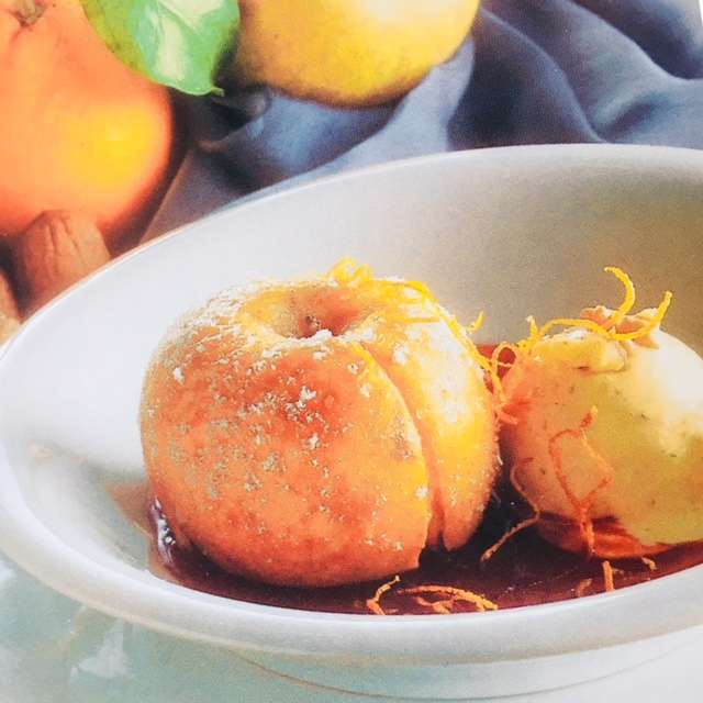 Rezept: Bratapfel auf Orangensauce mit Nusseis | Rezepte Dessert und ...